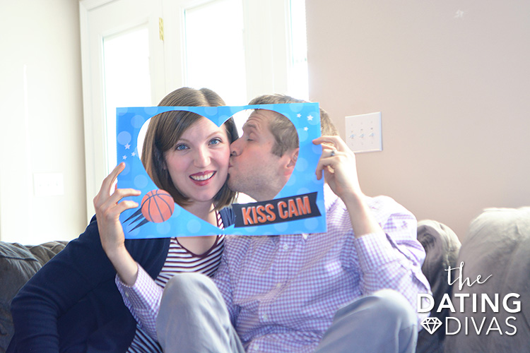 Printable Kiss Cam for you and your sweetie.