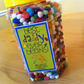 The Best Daddy jelly beans Father's Day gift idea. Free printables!