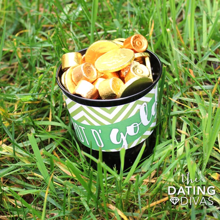 Leprechaun Idea - Lawn Surprise Pot of Gold!