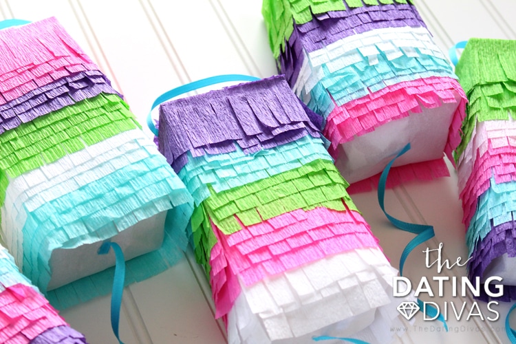 Pinata Date, Mini Pinata Craft