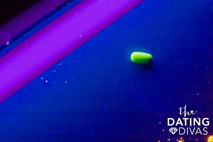 Blacklight Glow Vitamin B