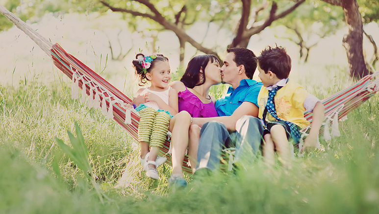 The Best Photo Props for Family Photos - 66