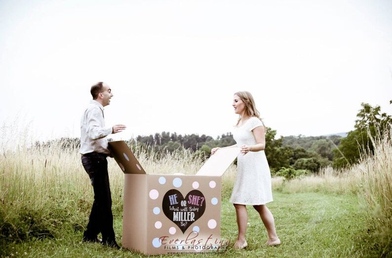 DIY Balloon Box Announcement | The Dating Divas