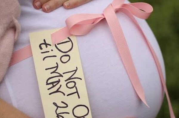 Maternity Photo Belly Sash in Pink or Blue | The Dating Divas