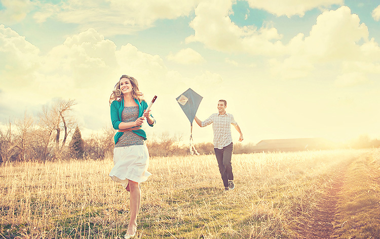 Free Photo | Medium shot happy couple posing