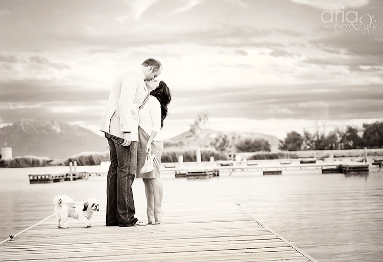 Tippy toes es una linda idea de fotografía de pareja. | The Dating Divas