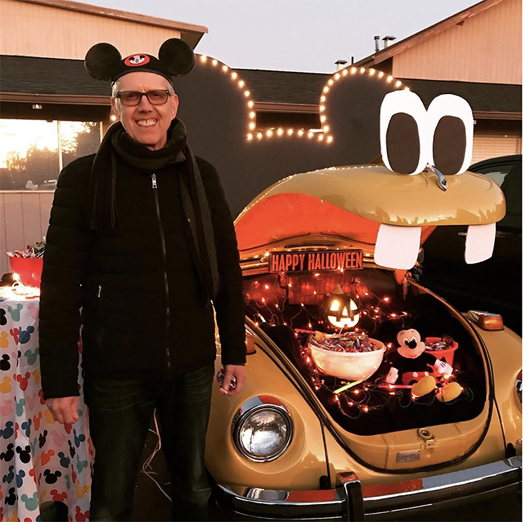 Trunk decorated with Mickey Mouse theme - a great trunk or treat idea | The Dating Divas