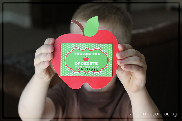 Apples are a classic teacher appreciation gift, try modernizing it with a gift card! | The Dating Divas