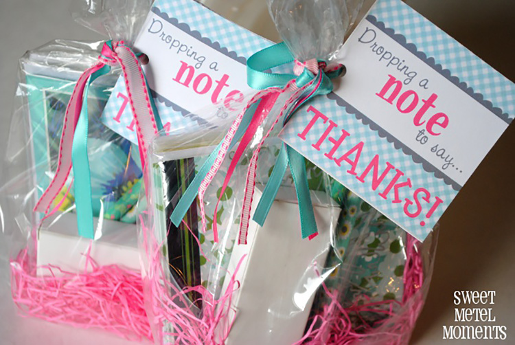 Drop a "note" of thanks with this bag of supplies for your favorite teacher. | The Dating Divas