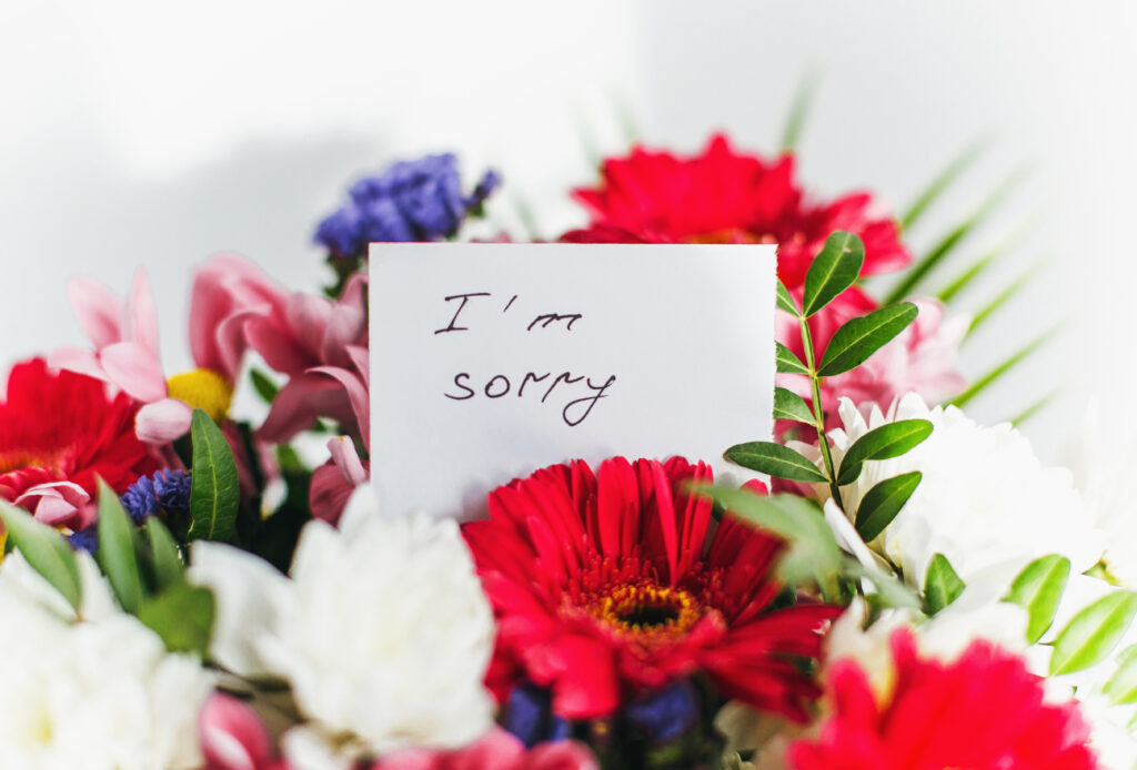 Ideas for Saying Sorry in a Text or Letter | The Dating Divas