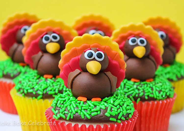 Make some easy fondant turkey toppers for a fun Thanksgiving dessert. | The Dating Divas