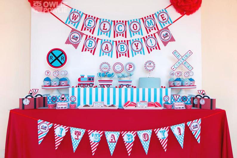 Adorable train boy baby shower idea | The Dating Divas