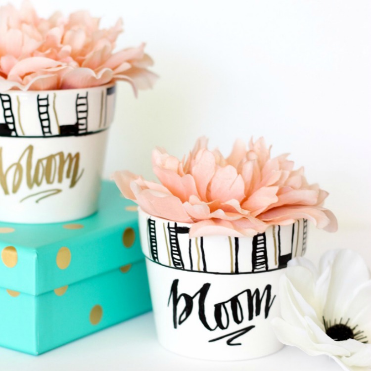 Easy and Inexpensive Marker Storage for Letterers - Printable Crush