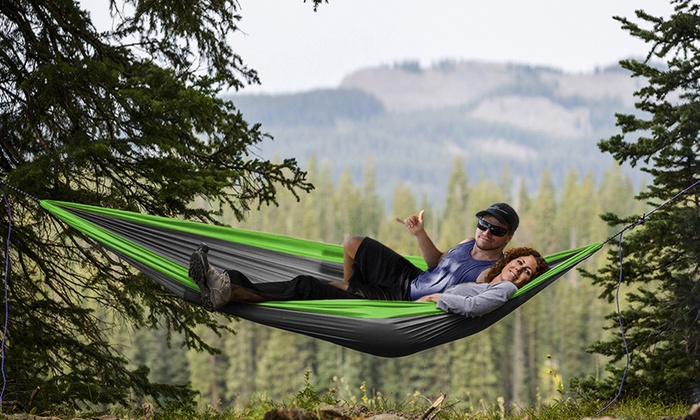 Two-person hammock for couples - The Dating Divas