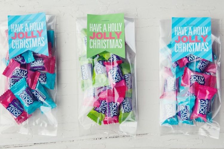Jolly Ranchers in bags and a Christmas gift tag | The Dating Divas