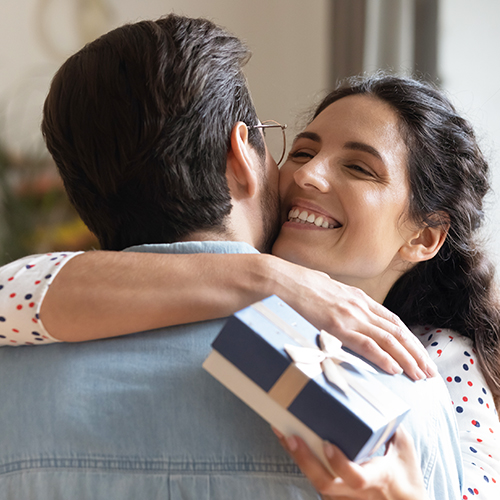 85 of the BEST Anniversary Gifts by Year - 83