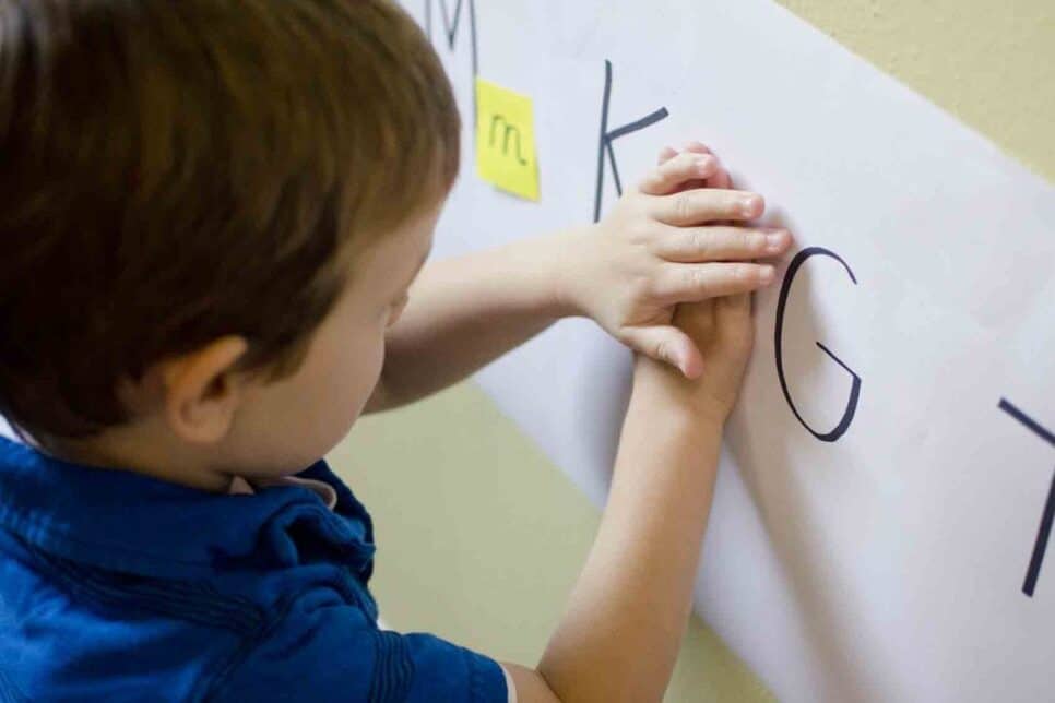 Toddler activities using letters and Post-It notes | The Dating Divas