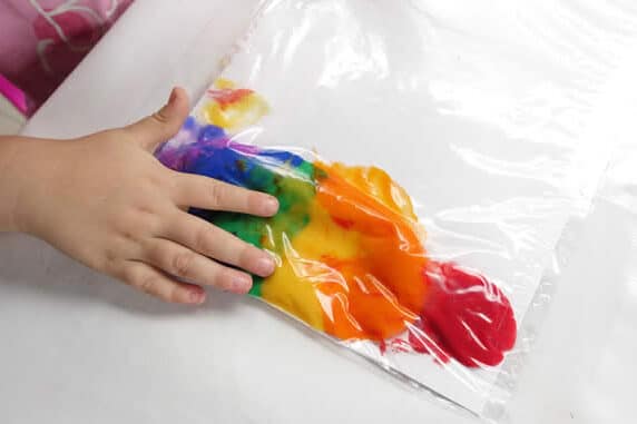 Sensory paint toddler activities | The Dating Divas