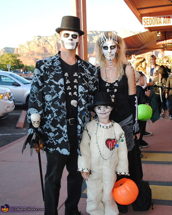 VooDoo family costume ideas are both scary and original. | The Dating Divas