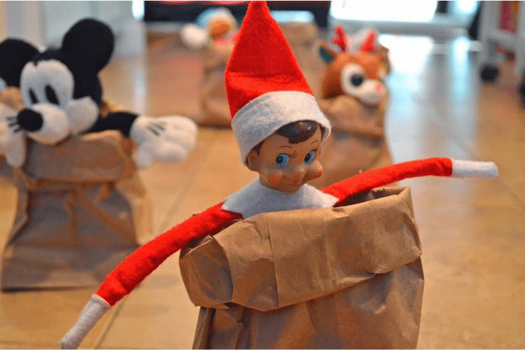 101 of the Best Elf on the Shelf Ideas   Easy   Funny - 78