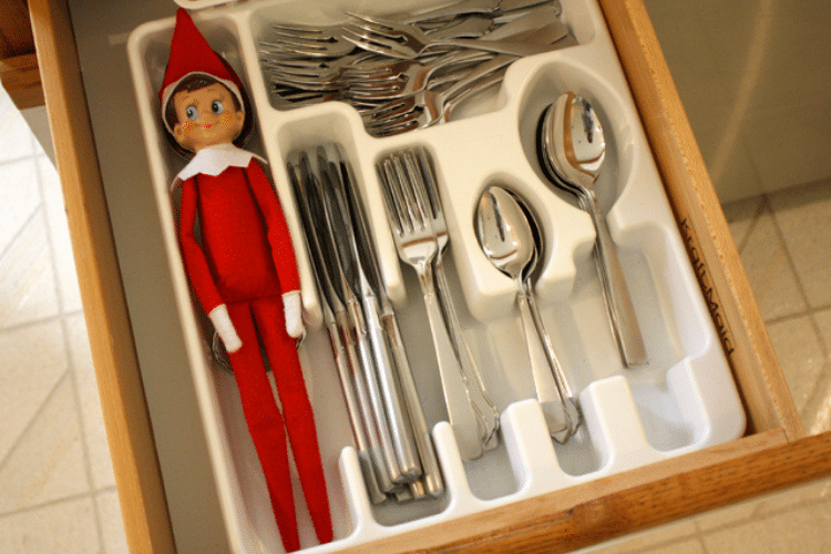 101 of the Best Elf on the Shelf Ideas   Easy   Funny - 34