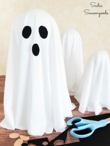 How to make ghost Halloween decorations that float | The Dating Divas