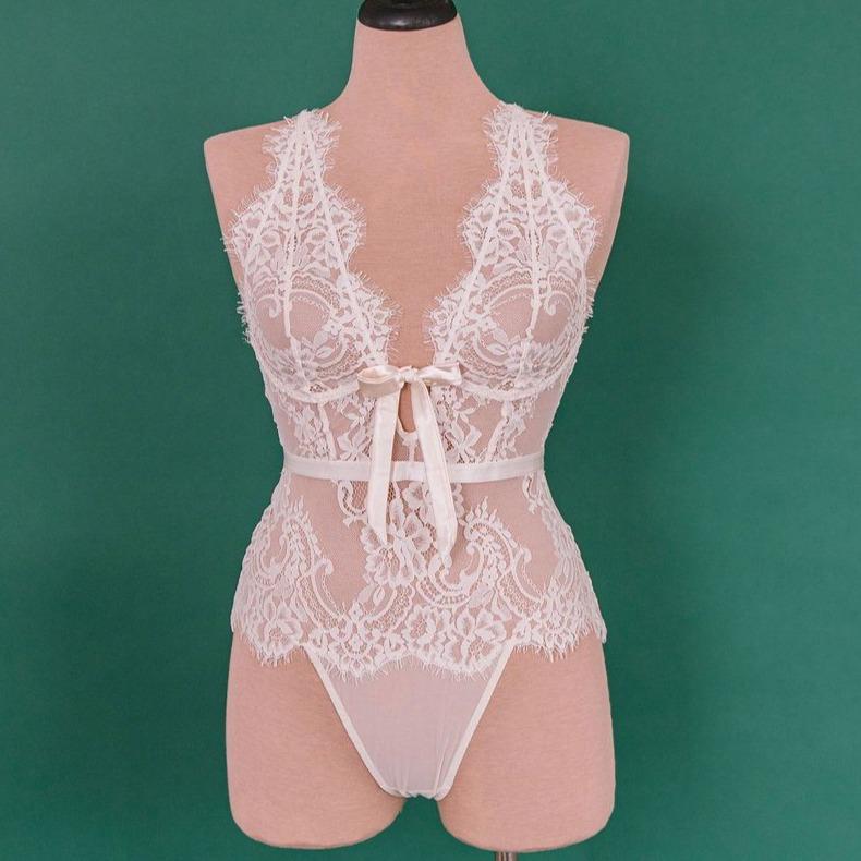 Sexy lingerie for brides | The Dating Divas 