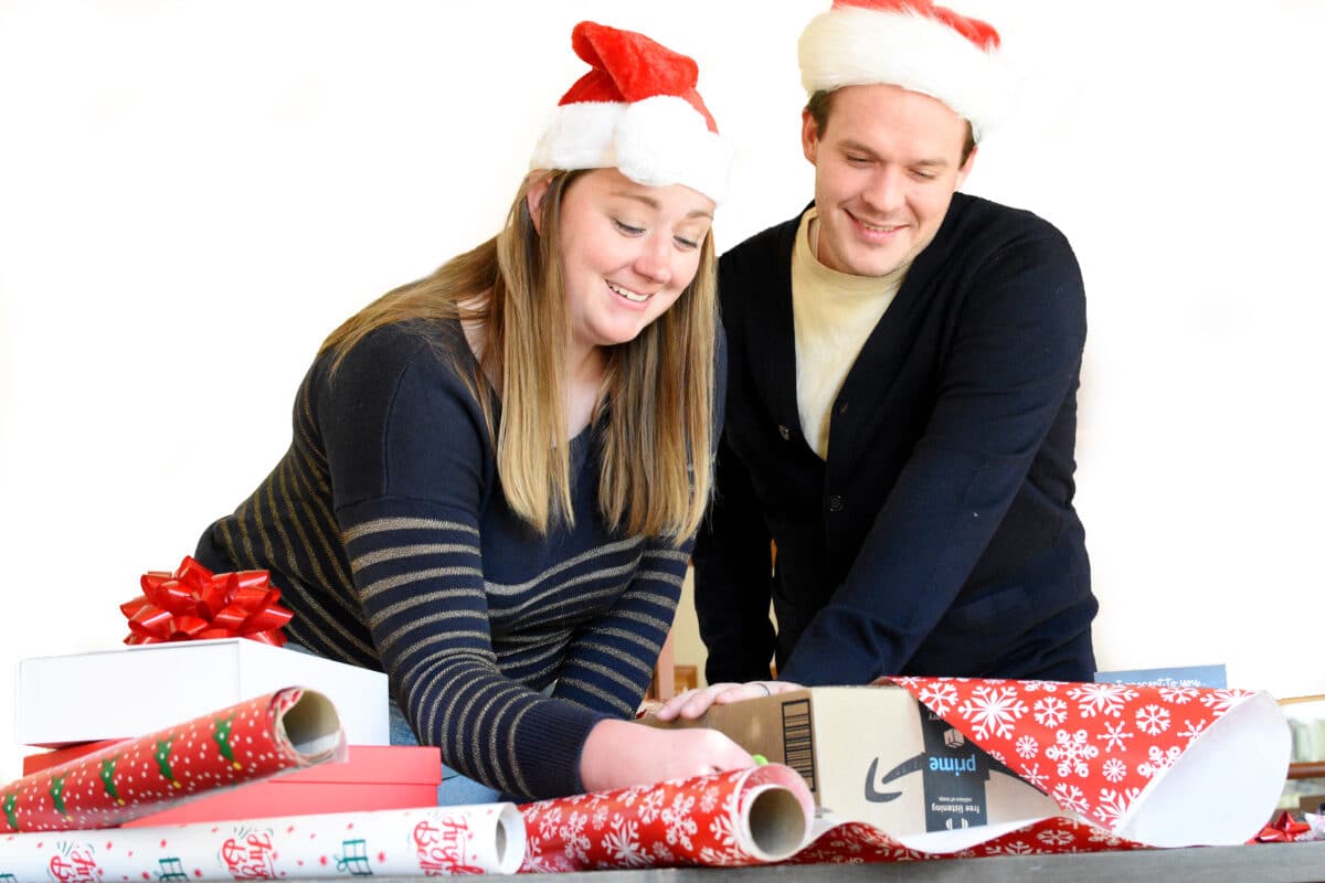How to wrap gifts beautifully this Christmas season | The Dating Divas 