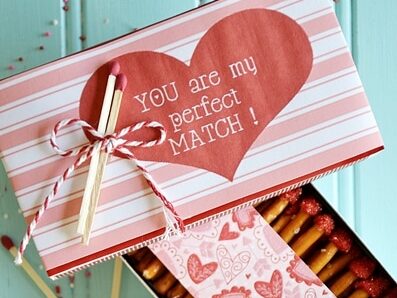 Printables to create a matchbox snack treat for a last minute Valentine's Day gift idea | The Dating Divas