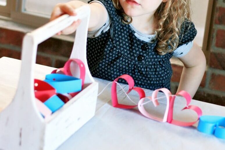 Easy DIY Valentine craft anyone can do. | The Dating Divas