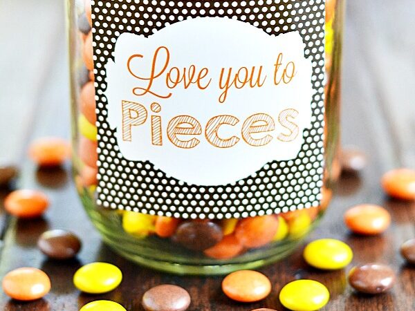 Gifts for boyfriends that use Reese's Pieces | The Dating Divas