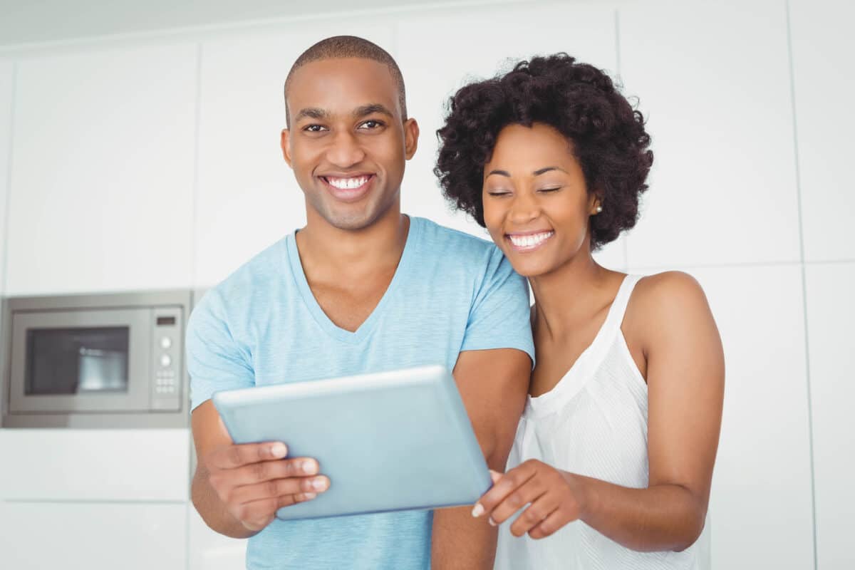 Smiling couple proves a good marriage can be found with resources online | The Dating Divas