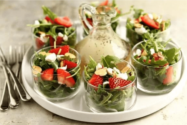 Mini salads with dressing | The Dating Divas