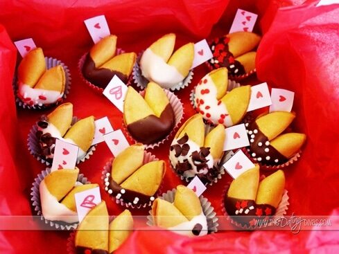 Valentine's fortune cookie countdown for cute Valentine's Day gifts | The Dating Divas