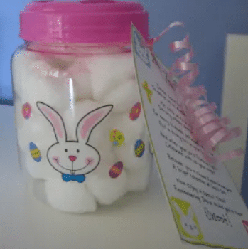This Easter Service Jar is a super simple, religious Easter craft that you can use to teach your children about serving others. | The Dating Divas 