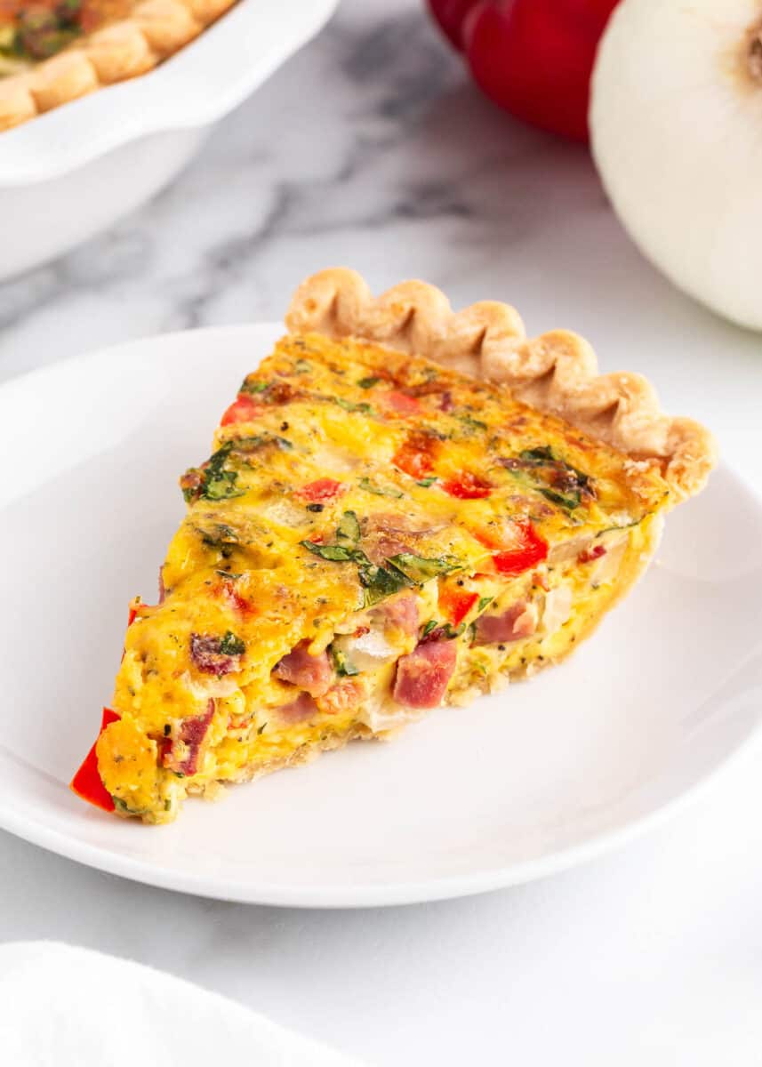 Try this delicious Ham and Cheese Breakfast Pie for your Easter menu! | The Dating Divas 