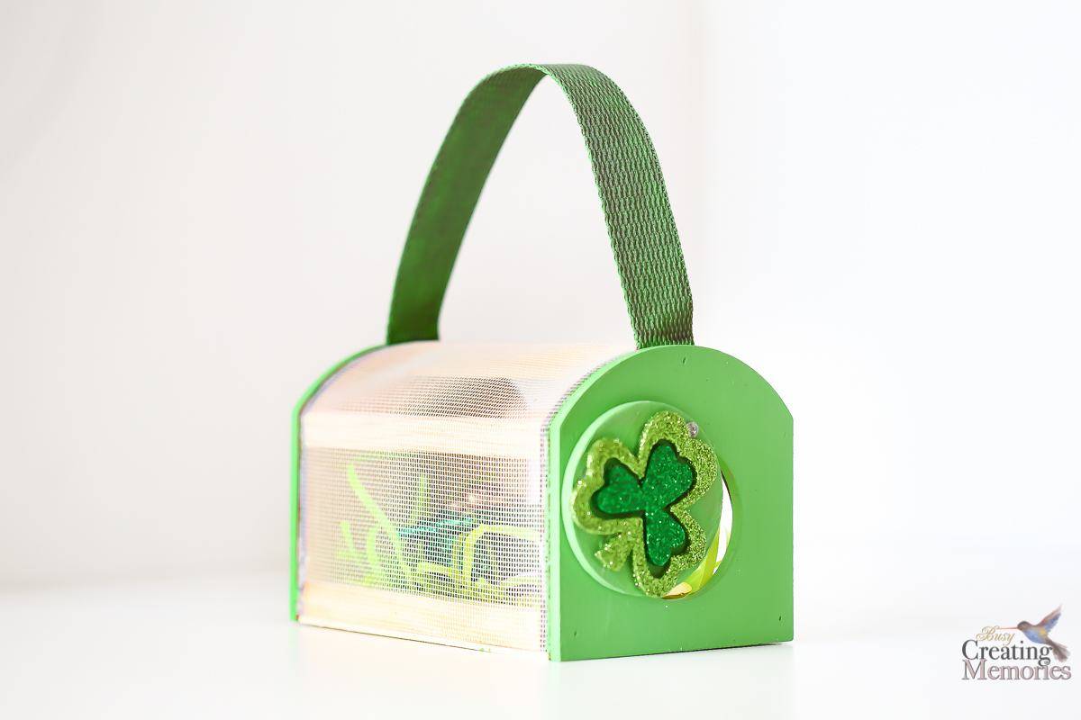 An easy bug catcher leprechaun trap | The Dating Divas