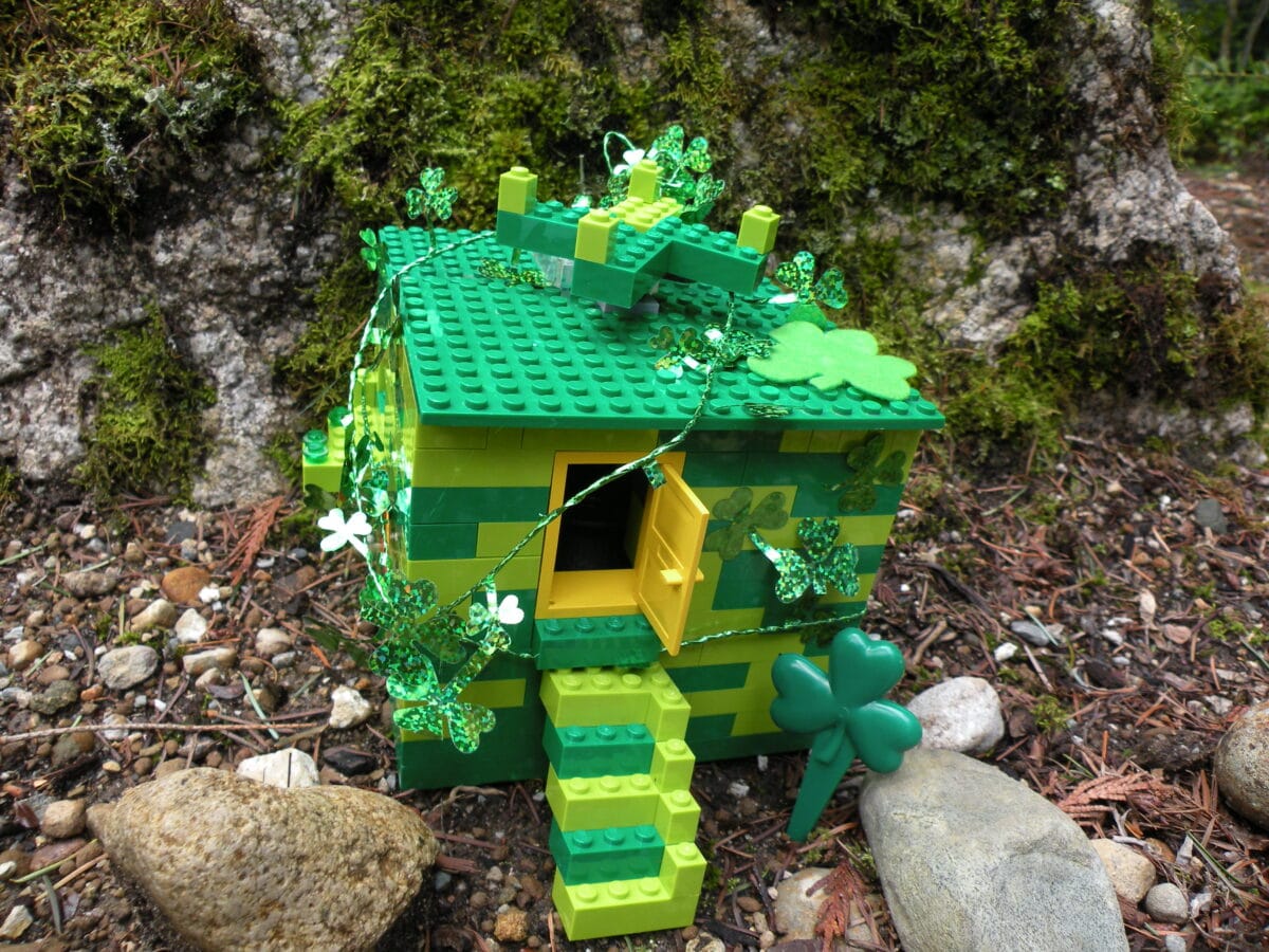 A leprechaun trap made of green Legos | The Dating Divas