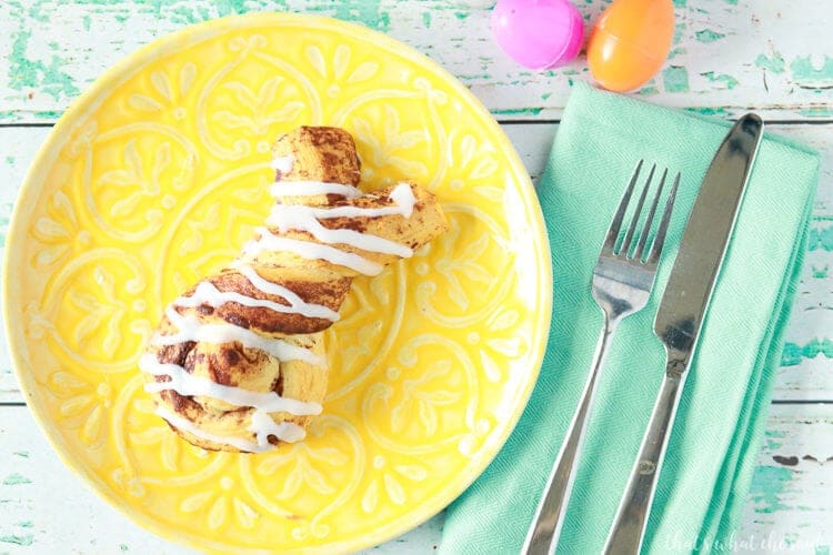 Try these yummy bunny-shaped cinnamon rolls for your Easter Brunch 2022 | The Dating Divas
