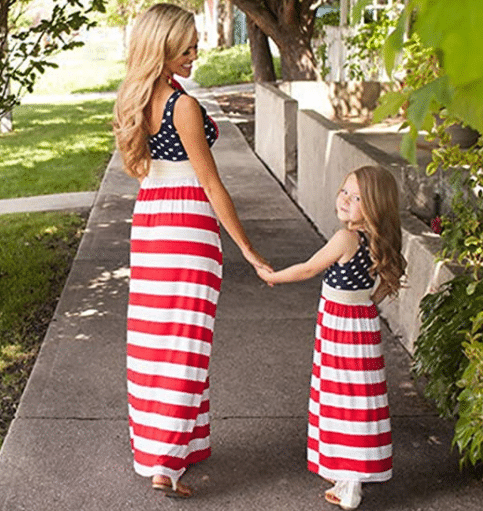 These Mommy & Me dresses make perfect 4th of July outfits! | The Dating Divas 