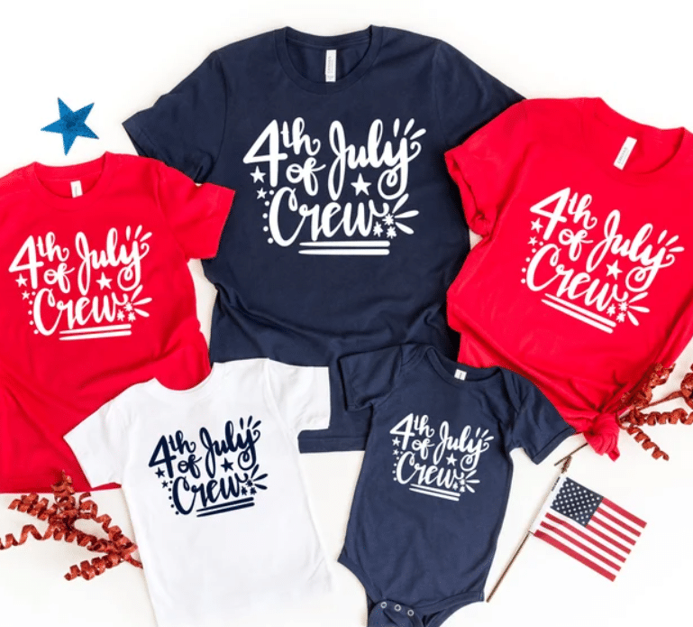 We love these 4th of July Crew family matching outfits! | The Dating Divas 