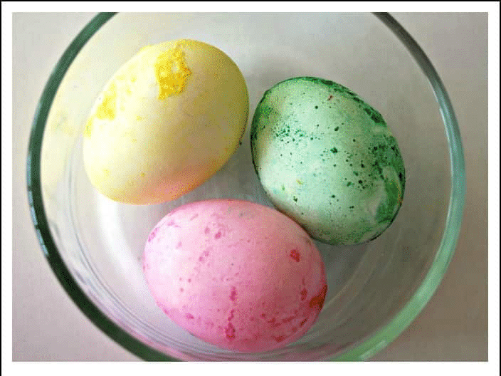 Kids will love the experience behind baking soda Easter egg designs. | The Dating Divas