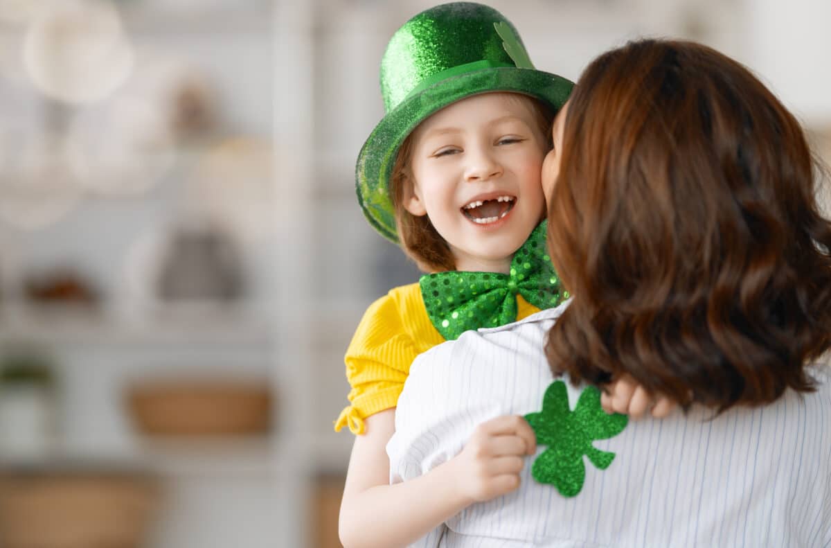 Your guests will go crazy for your St. Patrick's Day party with our fun ideas. | The Dating Divas