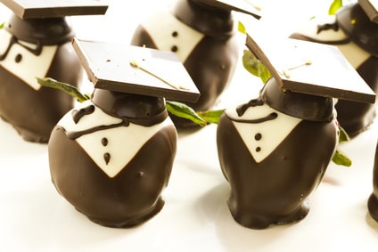 Put these chocolate-covered strawberries on your list of graduation party ideas | The Dating Divas