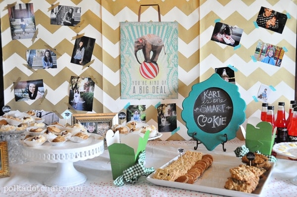 Your graduate will love these cookie graduation decorations | The Dating Divas