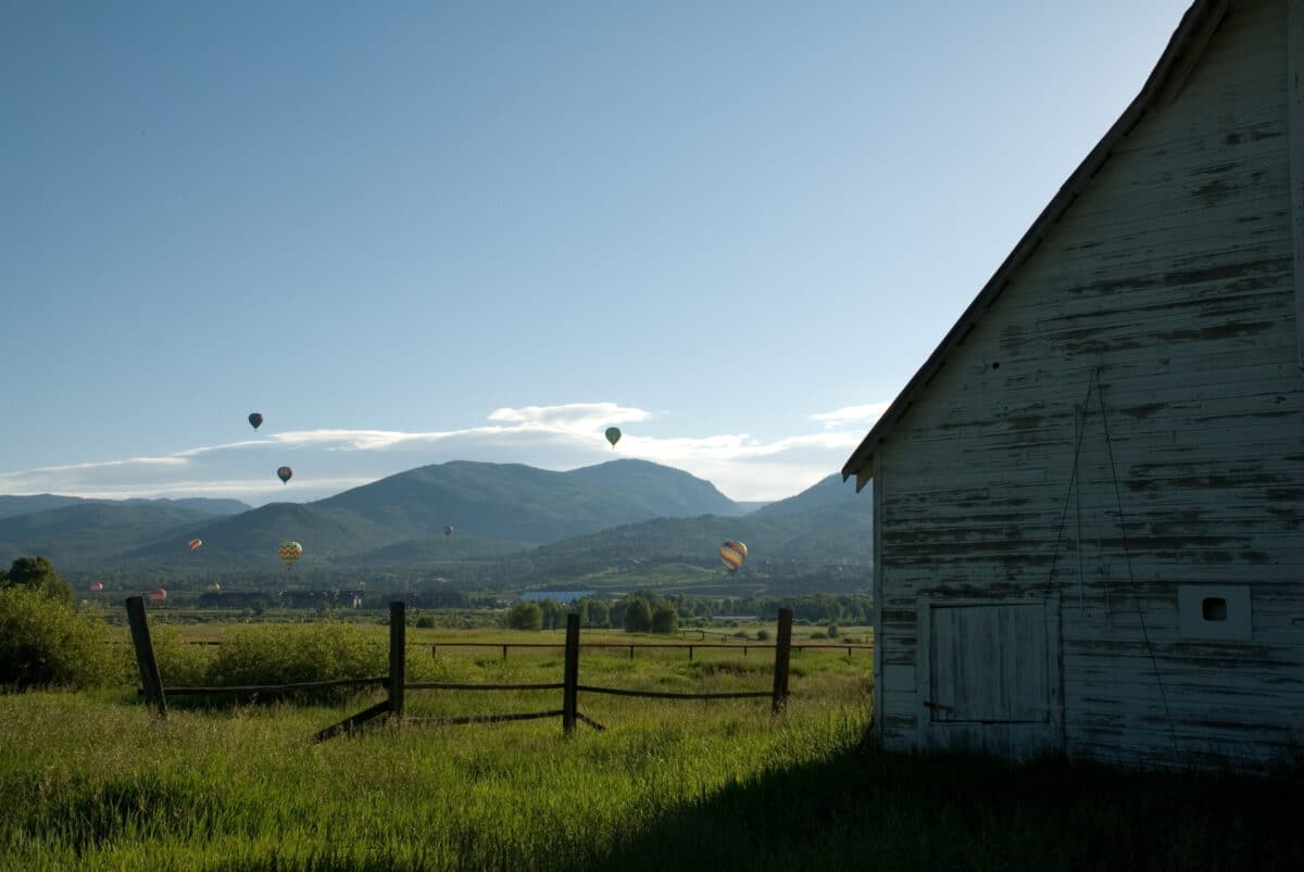 Add this hot air balloon festival in Colorado to your summer family travel plans. | The Dating Divas
