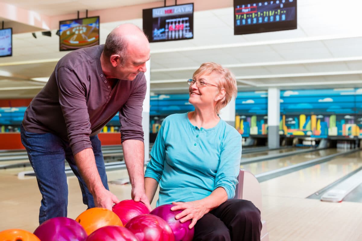 Get out of the house and enjoy bowling with your favorite empty nester! | The Dating Divas 
