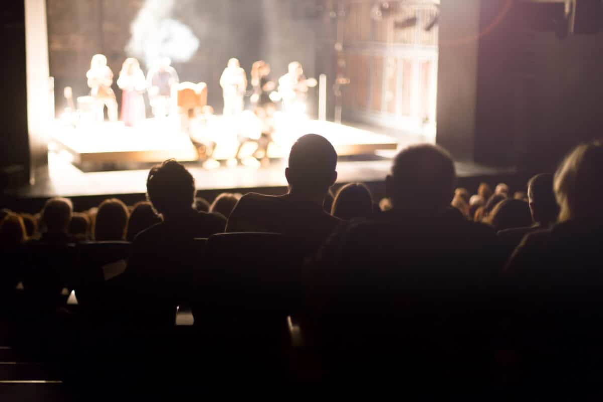 Get outside and enjoy an outdoor concert now that you are empty nesters! | The Dating Divas