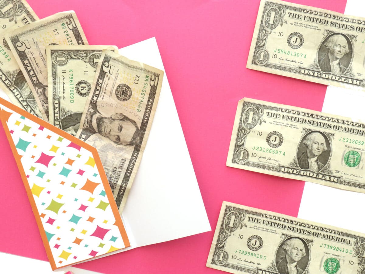 Hold your money in this cash envelope for your Garage Sale Date | The Dating Divas