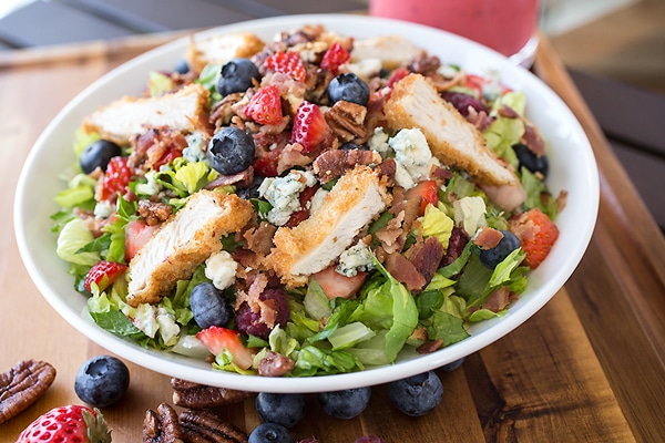 Summer recipes like this berry chicken salad help beat the heat. | The Dating Divas